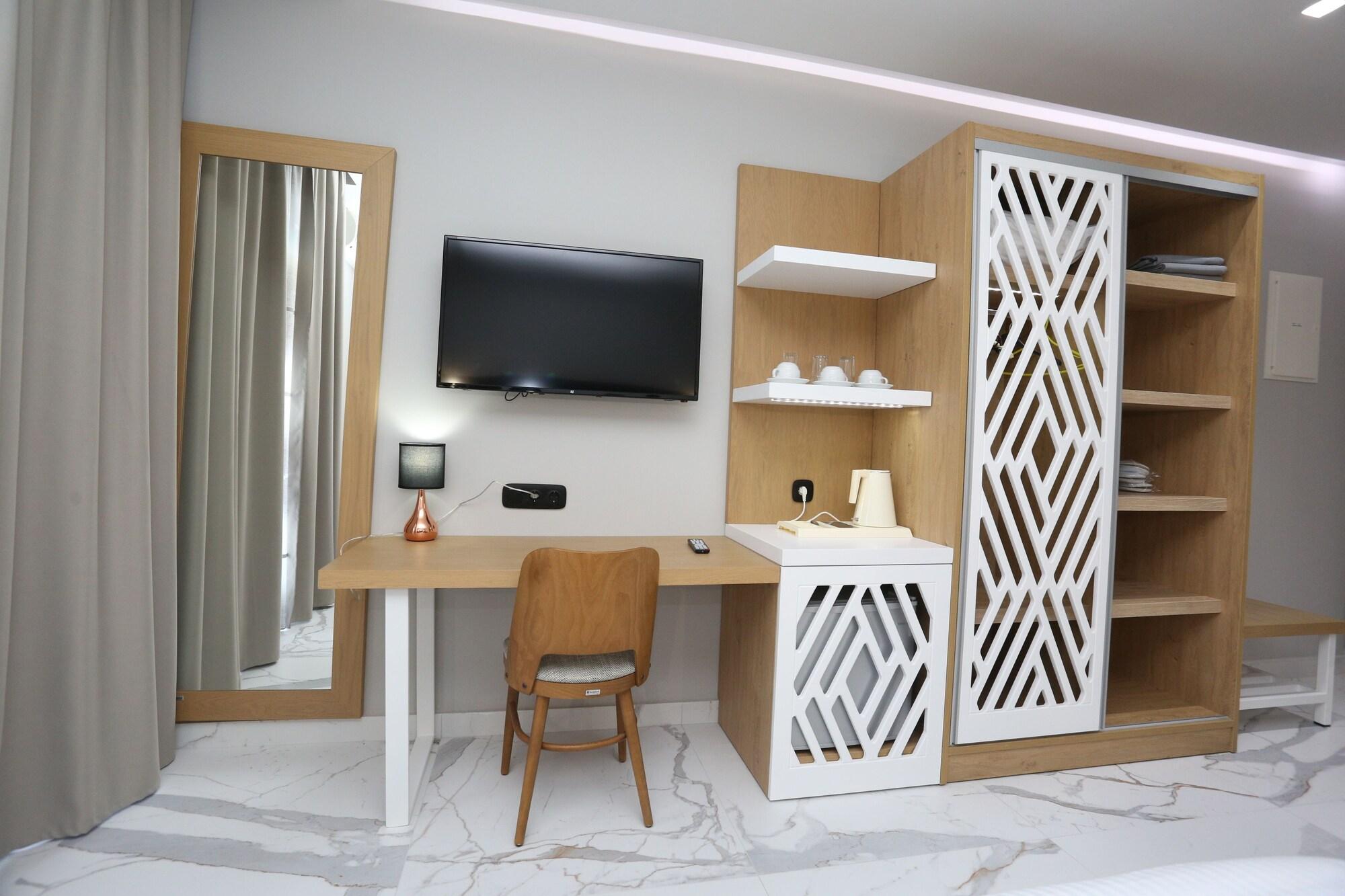 Tropical Apartahotel Chaniotis