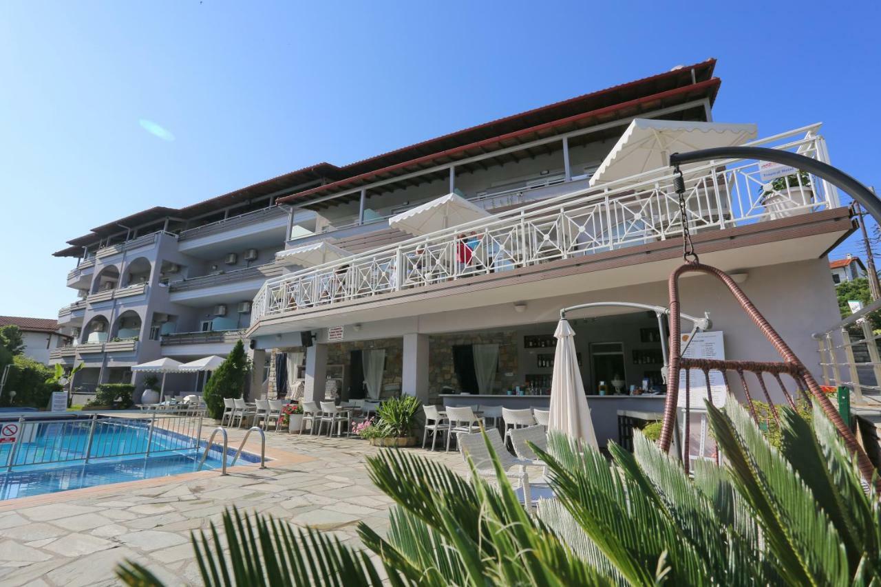 Tropical Apartahotel